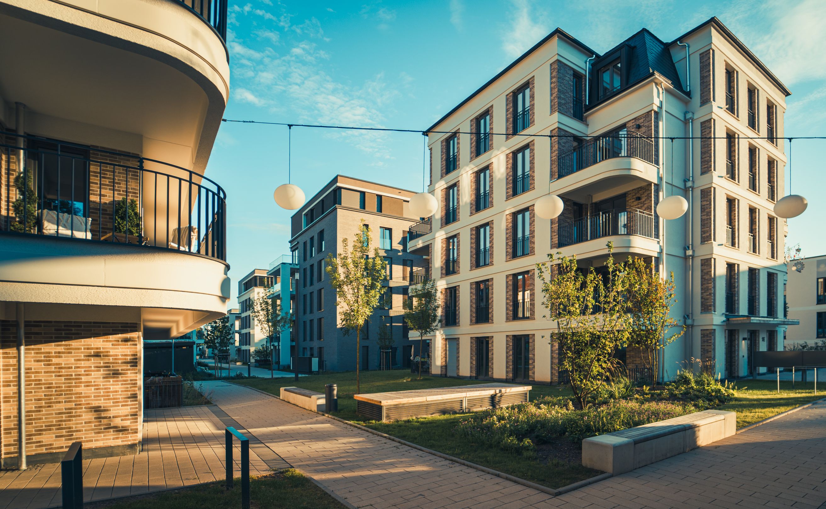 Kentsel dönüşümle yenilenen modern bina